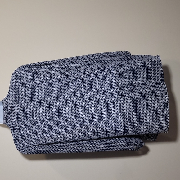 3/$25 Laundry by Shelli Segal Blouse Size Large - Picture 6 of 11